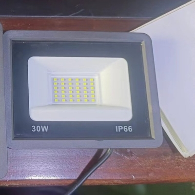 10w bis 200w 3 Jahre Garantie Einfaches Wasserdichtes Design LED-Spotlicht für Garten oder Park