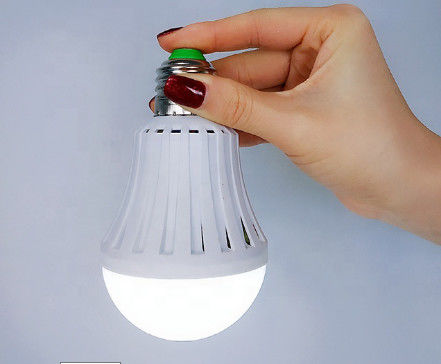 Wieder aufladbarer Notfall führte Glühlampen, die Innen-18w Birne Ac100 - 240v führte