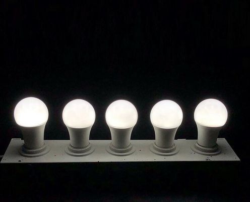 NIEDRIGE INNENled GLÜHLAMPEN KTV Wechselstroms 240V 6500K 20W E27