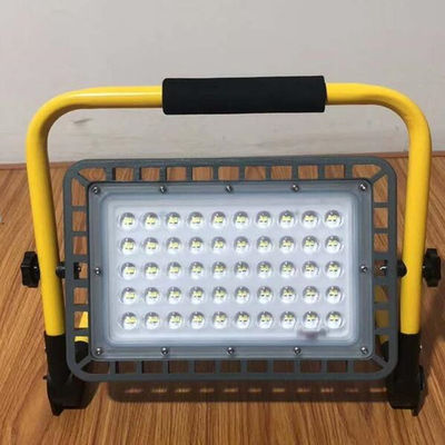 AC220-240V tragbares und wieder aufladbares LED-Flutlicht